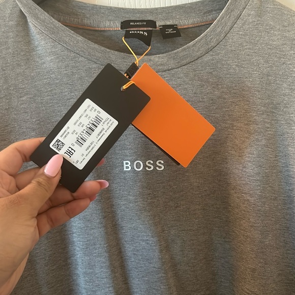 Hugo Boss NWT Tee - Picture 2 of 2